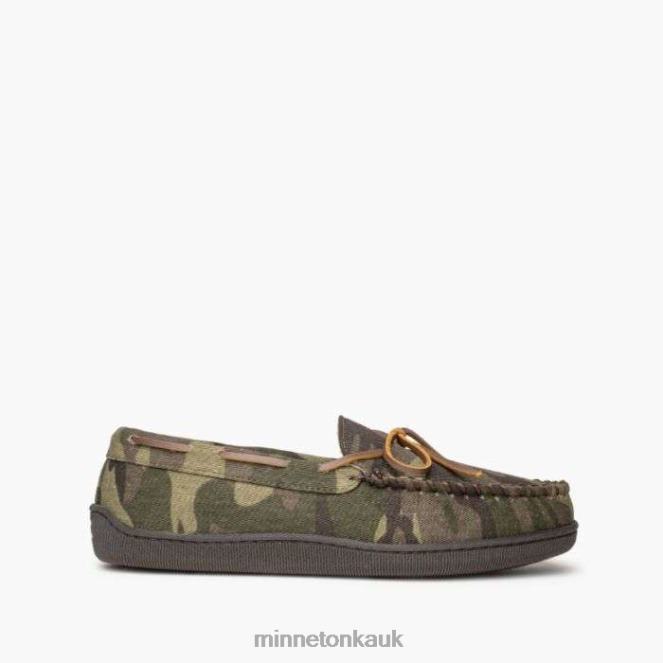 Minnetonka Men Green Camo Print Pile Lined Hardsole Footwear AD084399