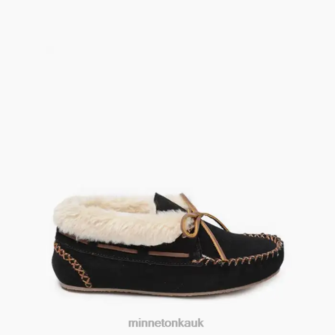 Minnetonka Women Black Chrissy Footwear AD084229