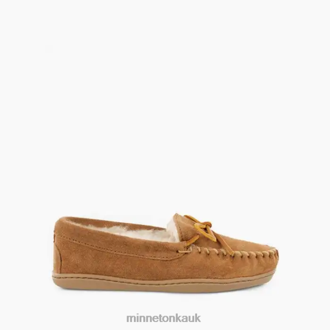 Minnetonka Women Golden Tan Sheepskin Hardsole Moc Footwear AD084220